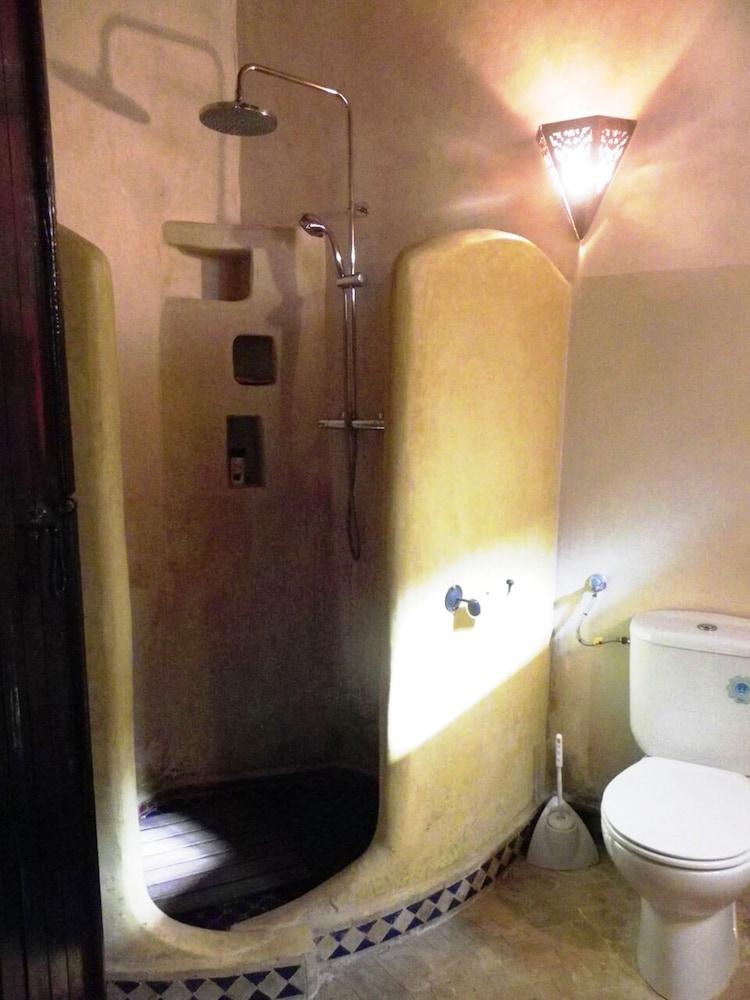 Welcome to Grenadine Town, Double Bedroom Spacious With Swimming Pool