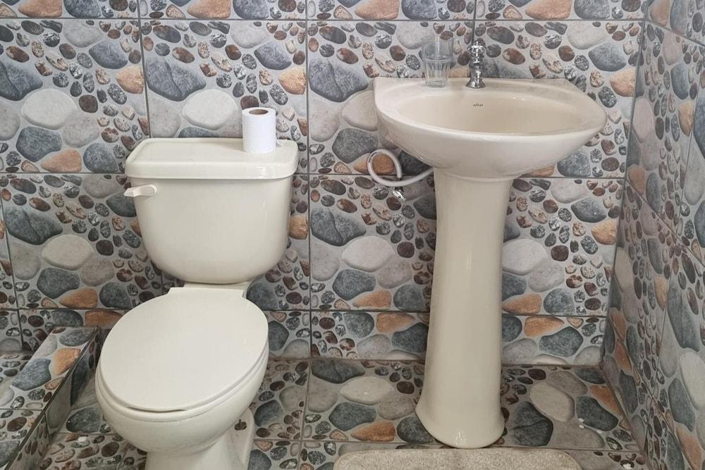 Charming 1-bed Cottage in Codrington