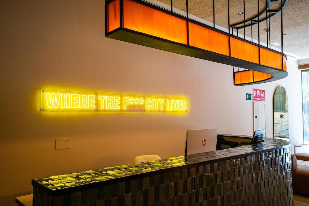 Akeah Hotel Gran Via