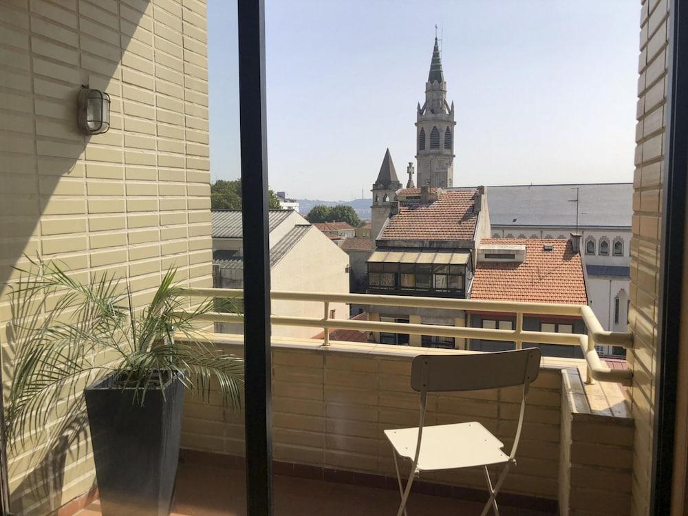 LV Premier MQ2 View AC Elevator Balcony Park