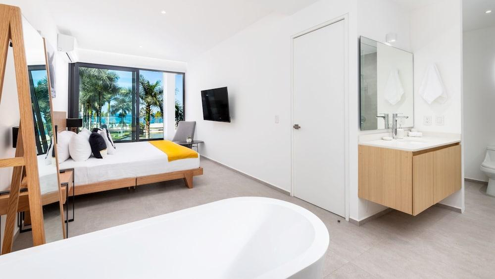 Condo Aria Ocean 306