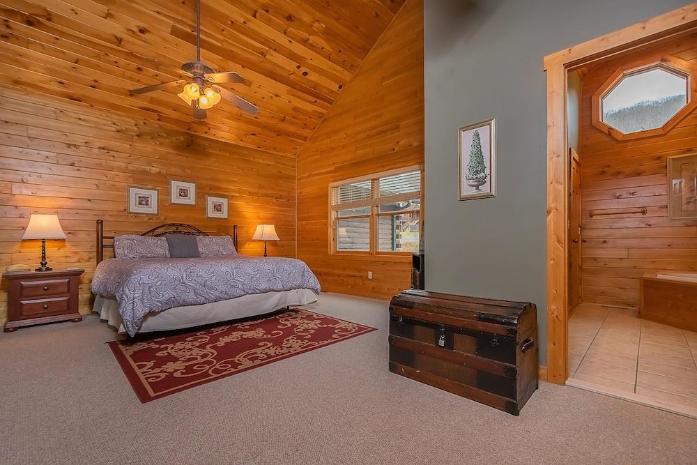 Cedar Shores Villa 08