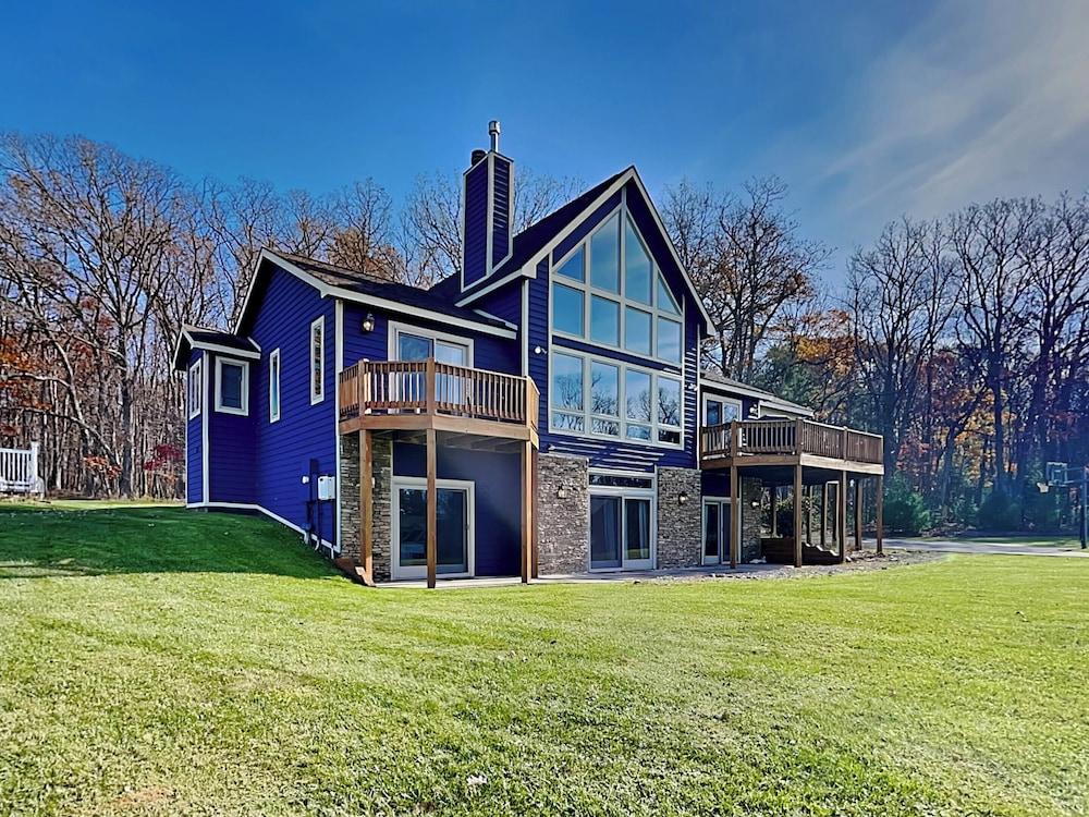 Moonrise Retreat by Taylor Made Deep Creek