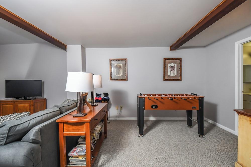 Pivots & Divots by Taylor Made Deep Creek