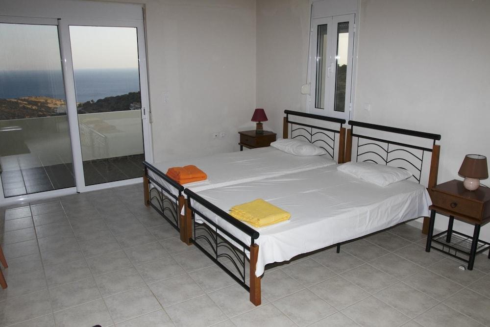 Paterakis Studio's Triopetra