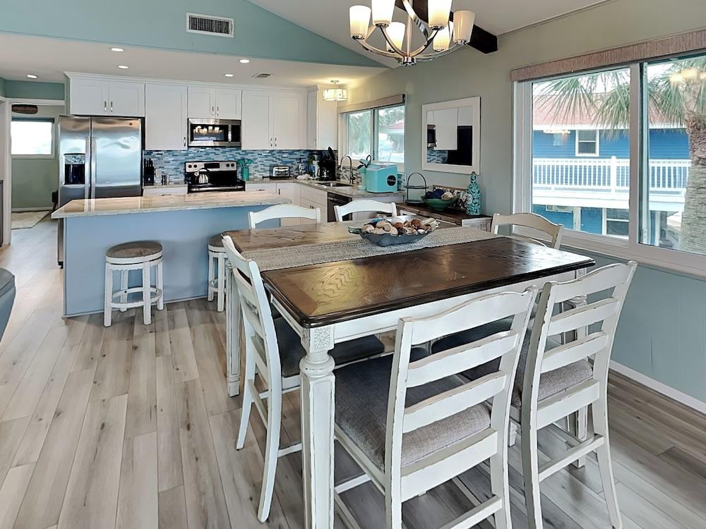 Reel Paradise by Ryson Vacation Rentals