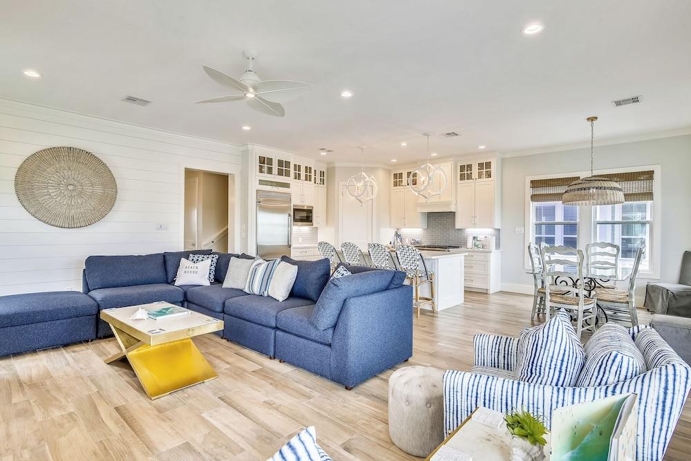 The Conch Castle by Ryson Vacation Rentals