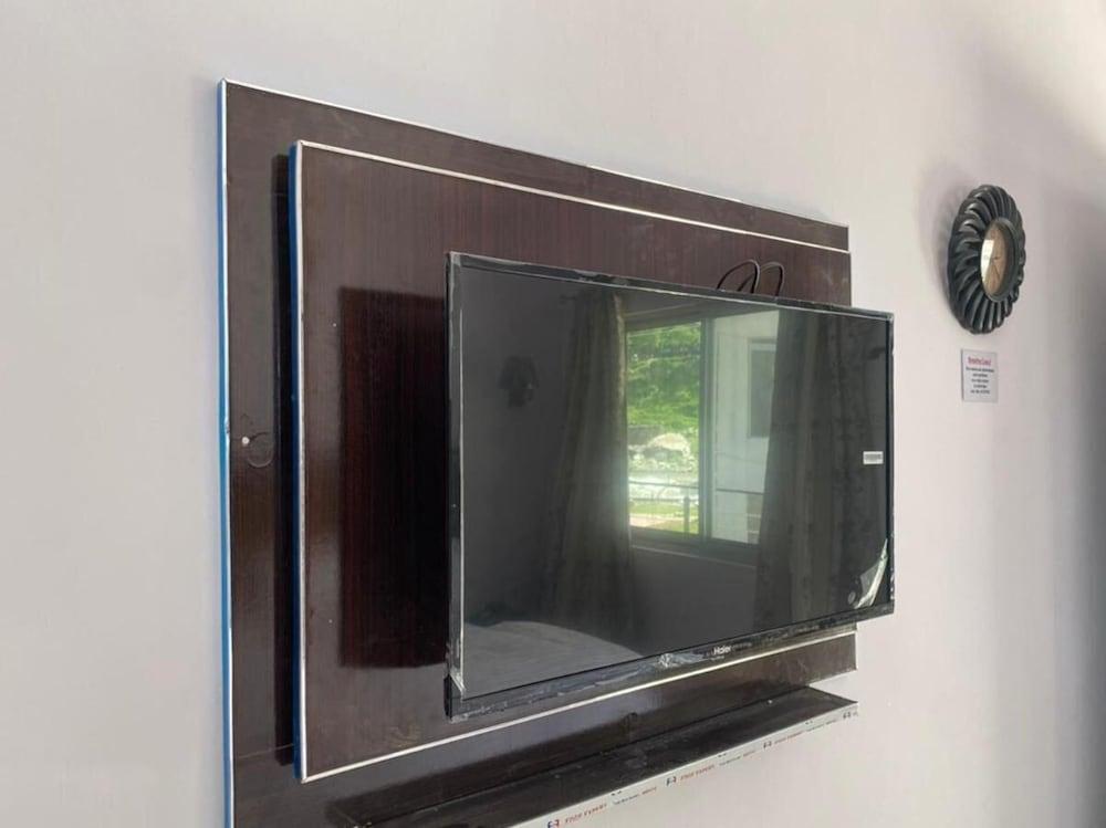 Hotel Chateau De North