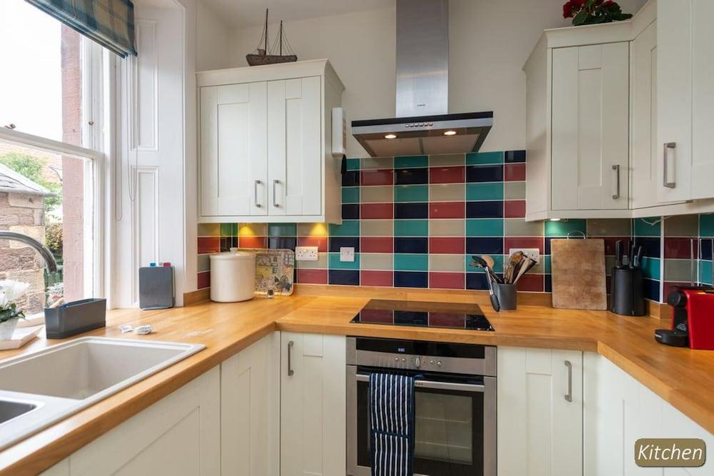 Hopetoun Cottage - Beautiful Cottage