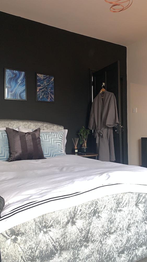 Manners Boutique Rooms