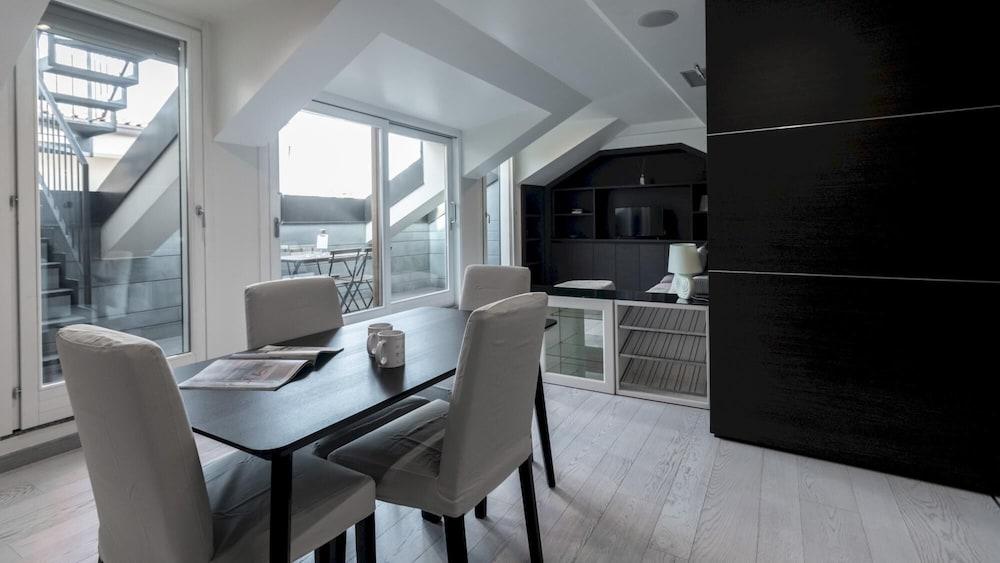 Italianway - Corso Venezia 7 - Traviata