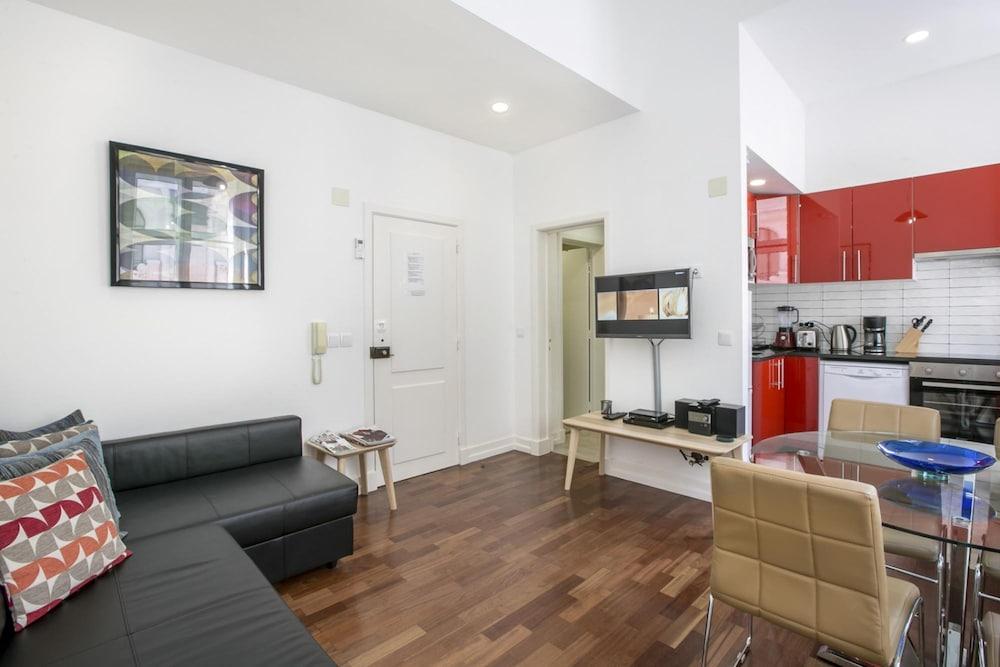 LV Premier Chiado CH6 AC Elevator Central new