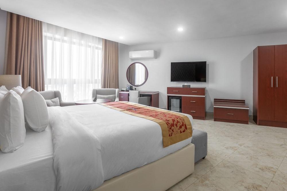 Johnwood Hotel by Bolton