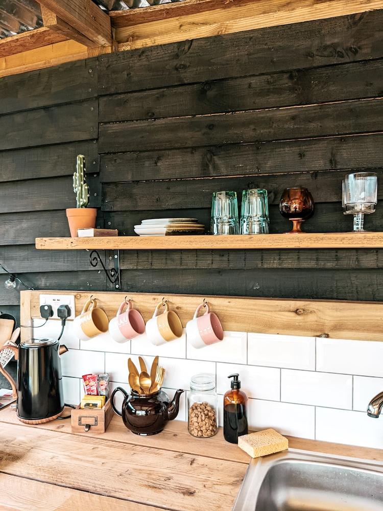 Immaculate Lotus Belle Tent Retreat, North Devon