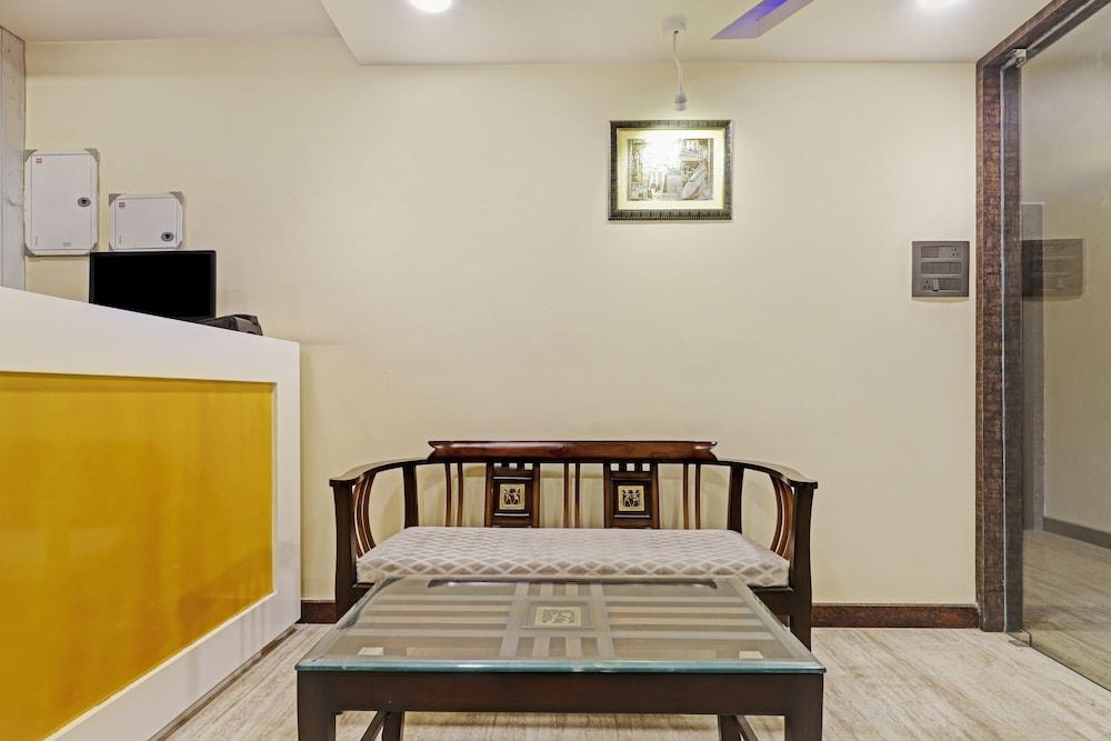 Itsy Hotels Ransu Residency