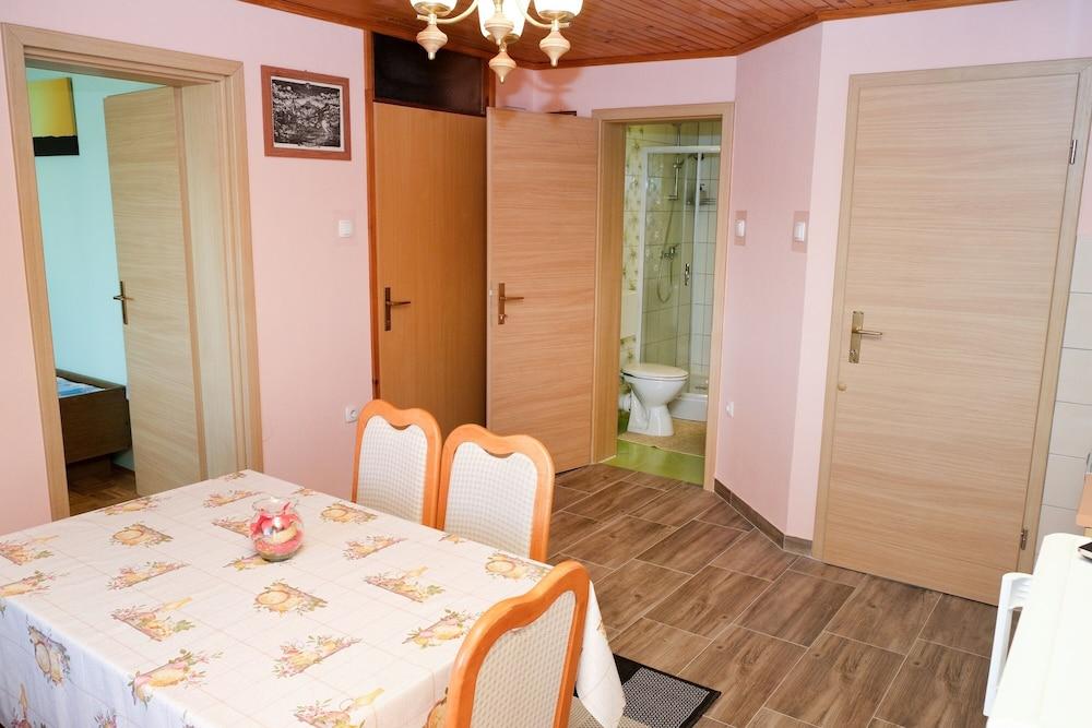 Apartment Jorsi With Mountain View