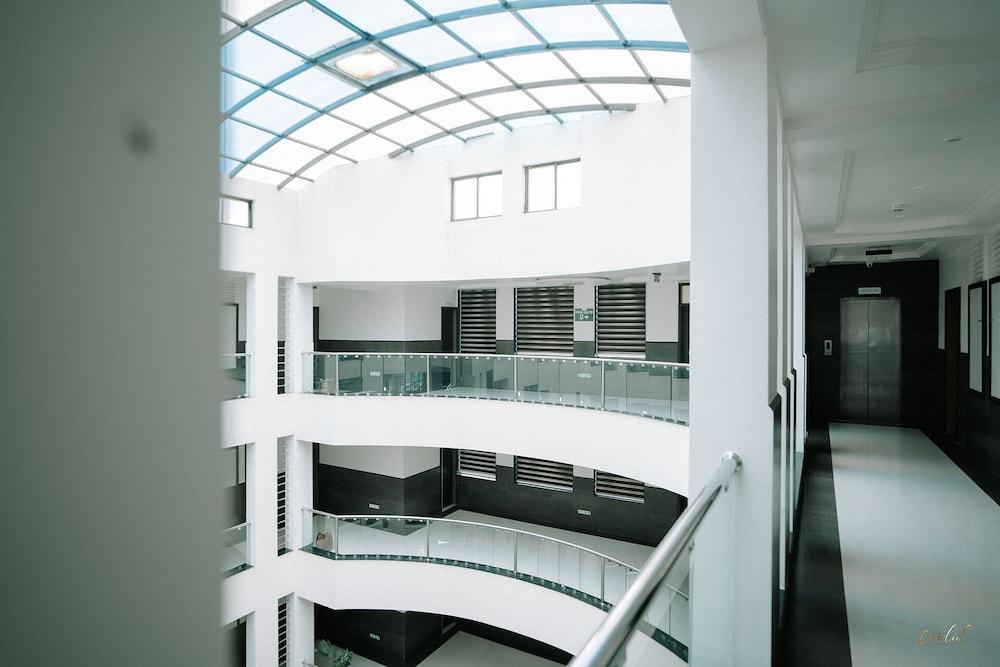 Daksh The Madhuvan Suites Dwarka