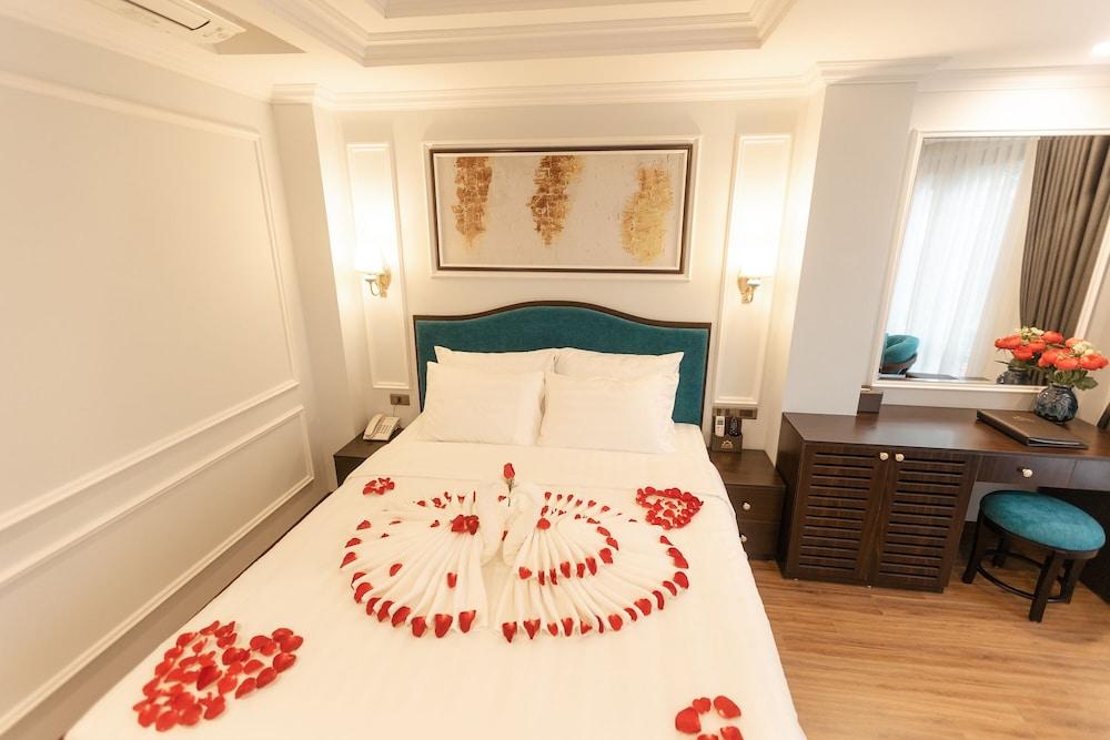Hồng Vận Hotel