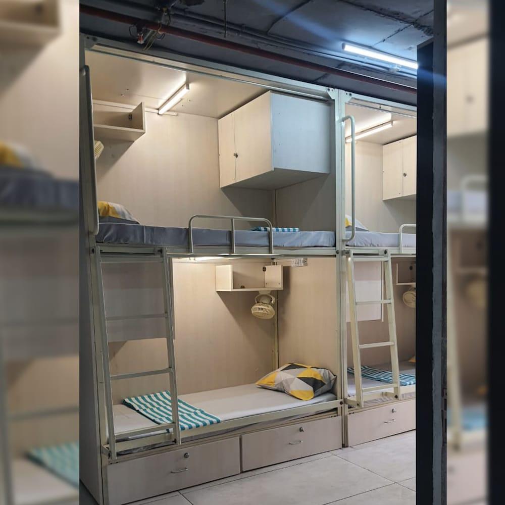 Abuzz Oxfordcaps CCC Chandigarh - Hostel