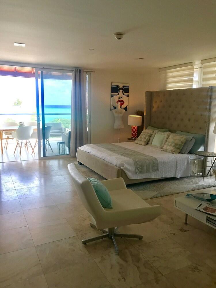 Modern Loft ,eagle Beach ,oasis Condo