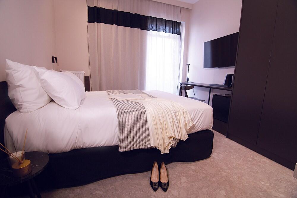 CityZoe Athens Suites
