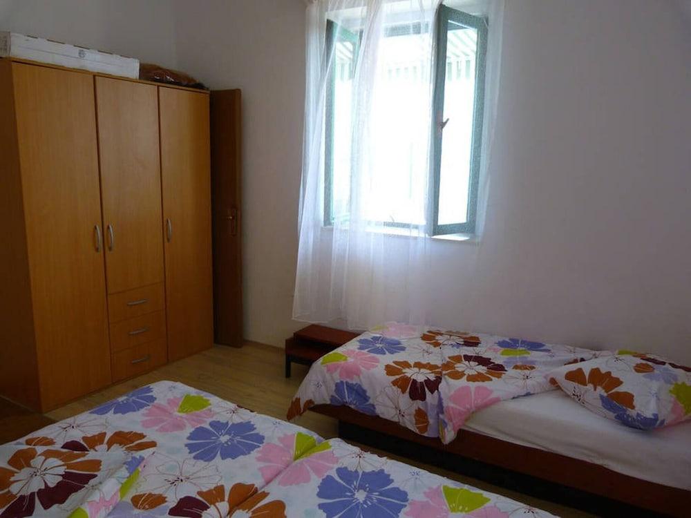 Beachfront Holiday House Žal