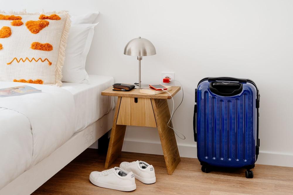 Edgar Suites Châtillon