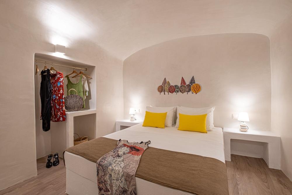 White Orchid Cave House & Studio