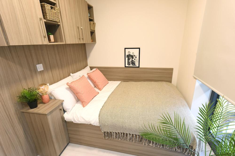 Yugo Explore - Melbourn Point