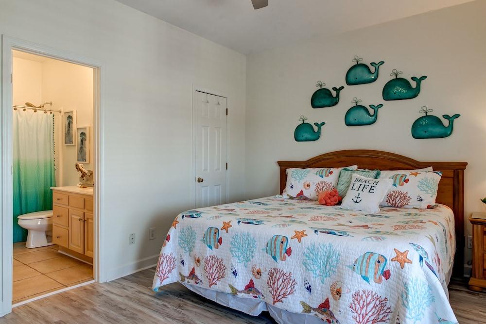 Dauphin Charm - Gulf Front! Pet Friendly - Wrap Around Porch With Observation Deck And Outdoor Seating 4 Bedroom Home by RedAwning