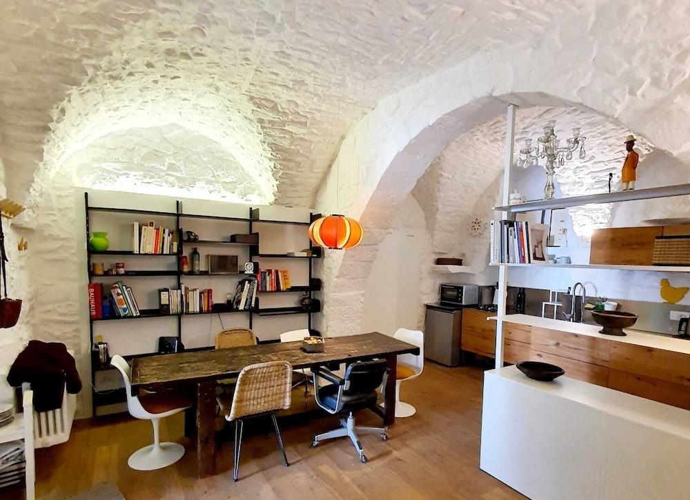 Beautiful Garden Apartment in Cisternino