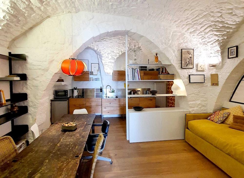 Beautiful Garden Apartment in Cisternino