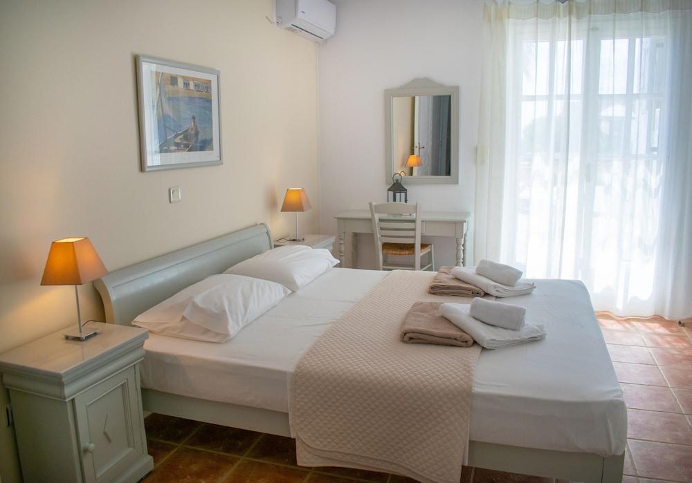 Irenes View Apartments Villa 7 - 4 Guests With Pool and sea View in Agia Irini