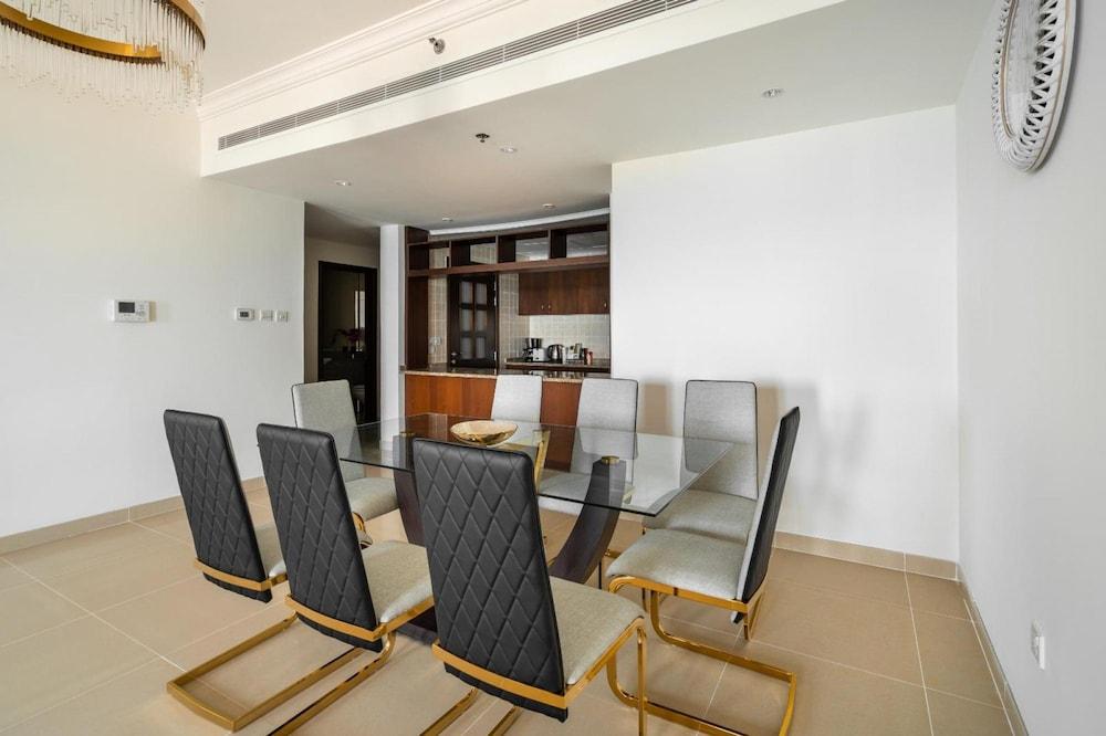 2BD 2 5BA Superior Apt With Pool Gym Beach Access