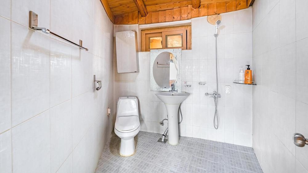 Ganghwa Nadeulgilheulgjib