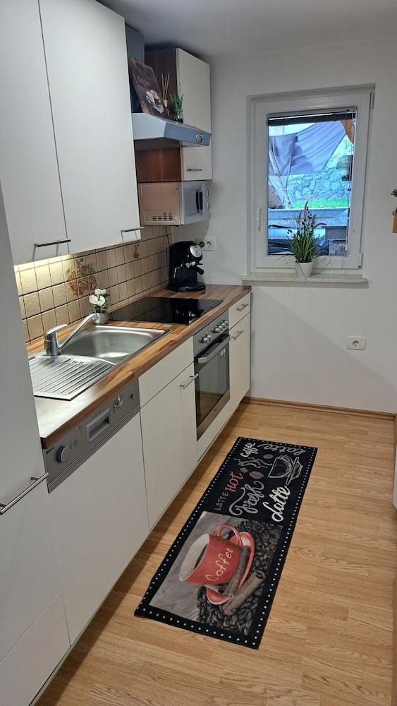 Vineyard cottage Na hribu