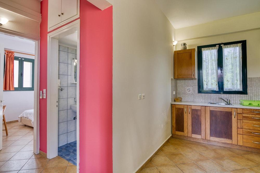 Analipsi Villas Beach Front 6