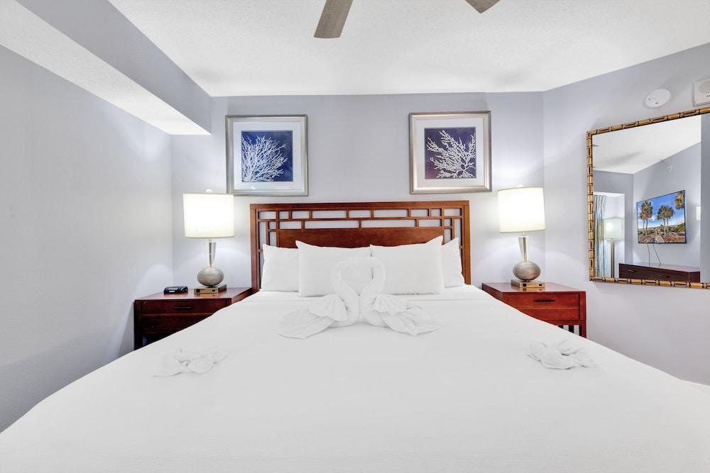 Dunes Village Resort by Hosteeva