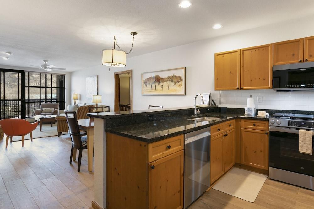 320 Chapel Square 2 Bedroom Condo by RedAwning