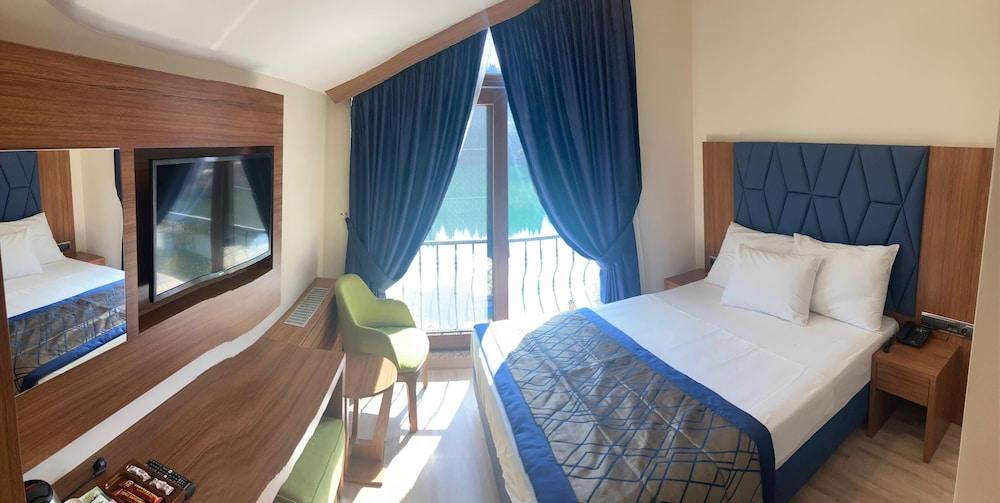 Savsat Karagol Hotel