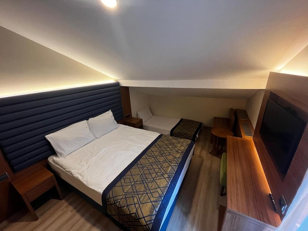 Savsat Karagol Hotel