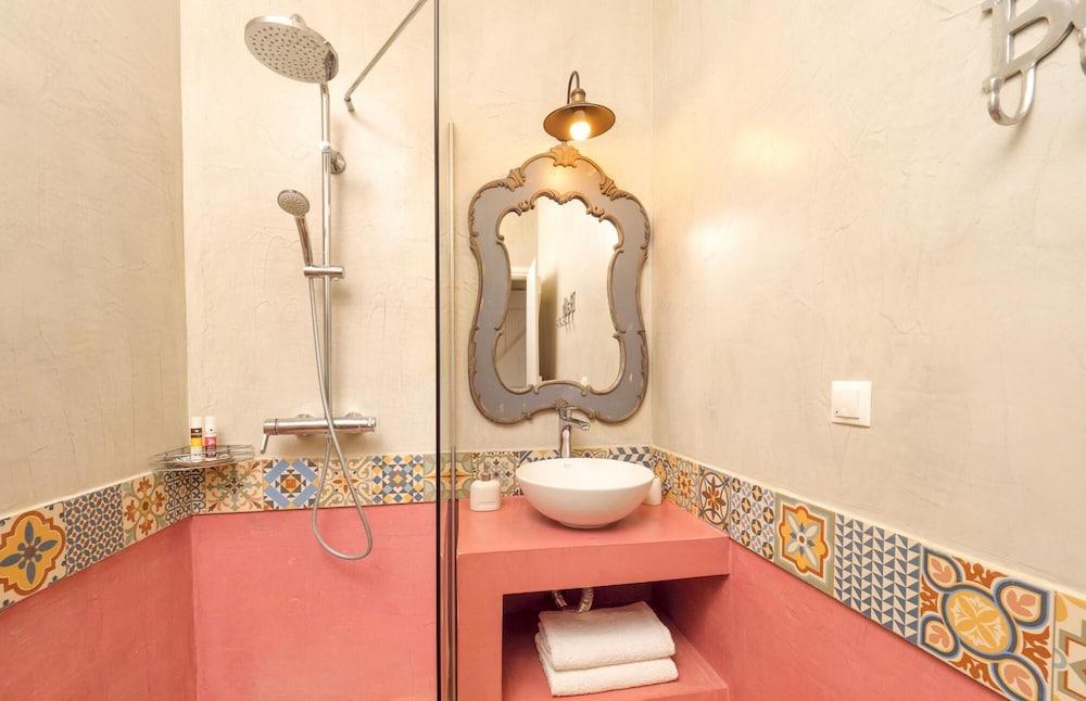 The Yiameli Collection - Levandi