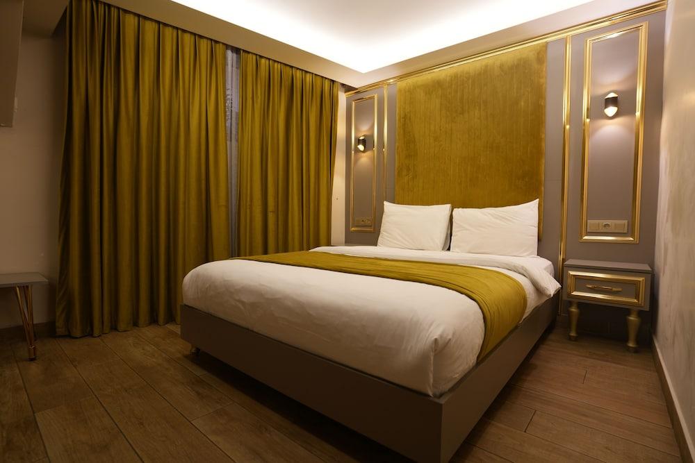 Taksim La Marino Hotel