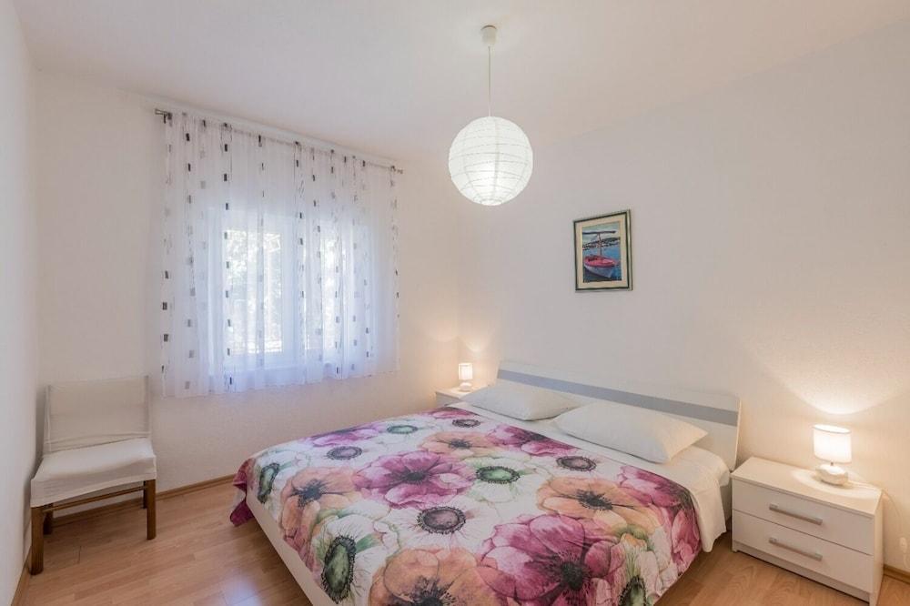 Mirica - Close to the Beach - A1