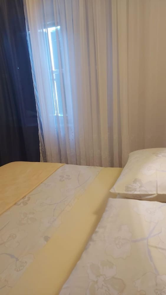 Brane - 150m From sea - SA4