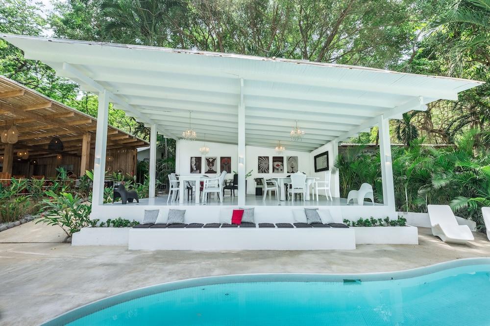 Gigi Brown Beachfront Santa Teresa