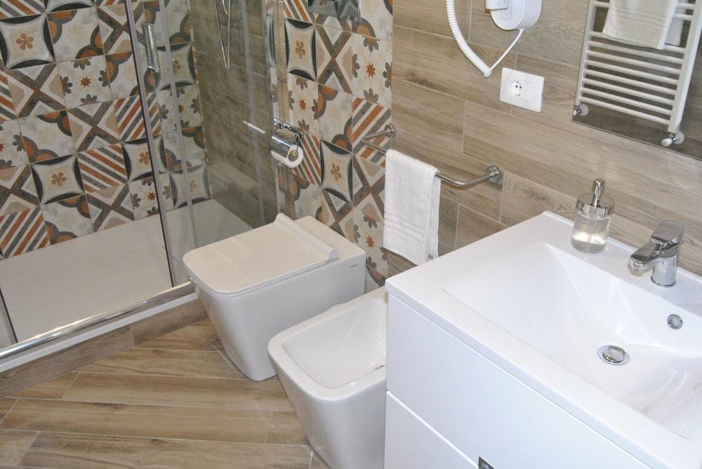 Agrigento Centre - 1-bed Apartment - Sleeps 4