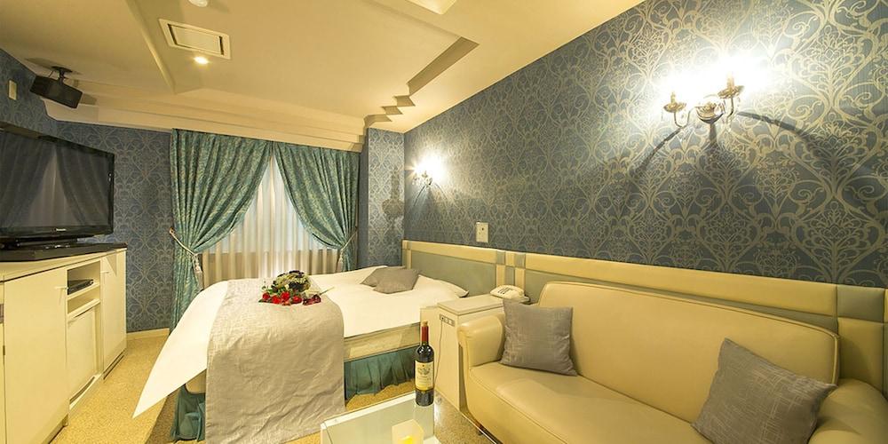 Qt HOTEL - Adults Only