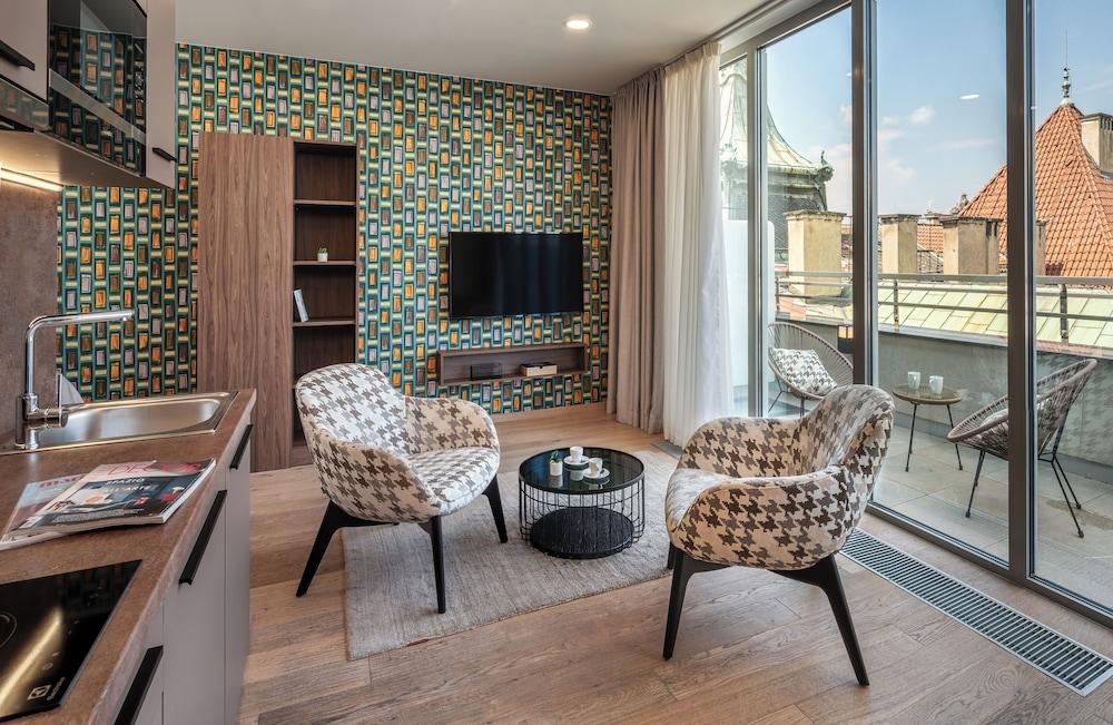 VN17 Rooftop Suites by Adrez Living