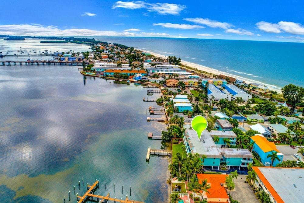 Anna Maria Island Beach Palms 2B